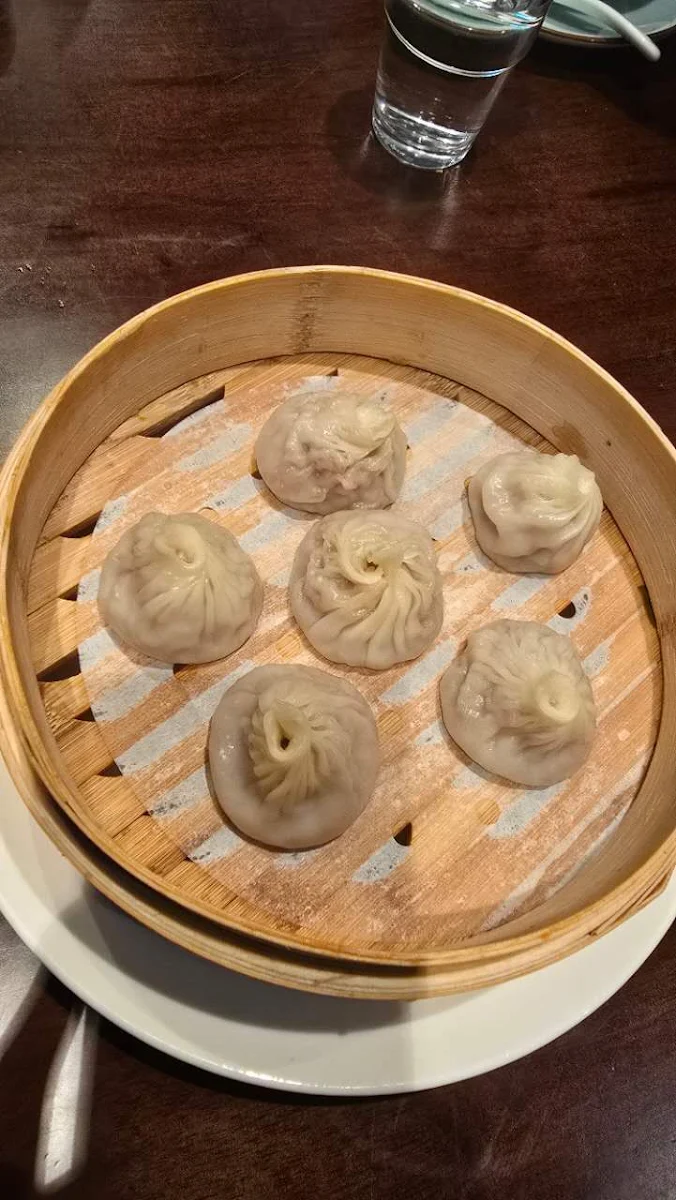 黑松露小笼包black truffle xiao long bao